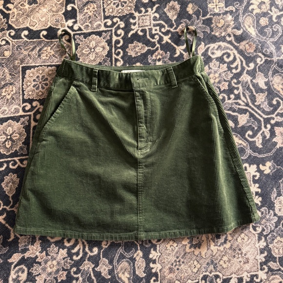 Uniqlo Dresses & Skirts - Uniqlo Corduroy Skirt Green Small worn once